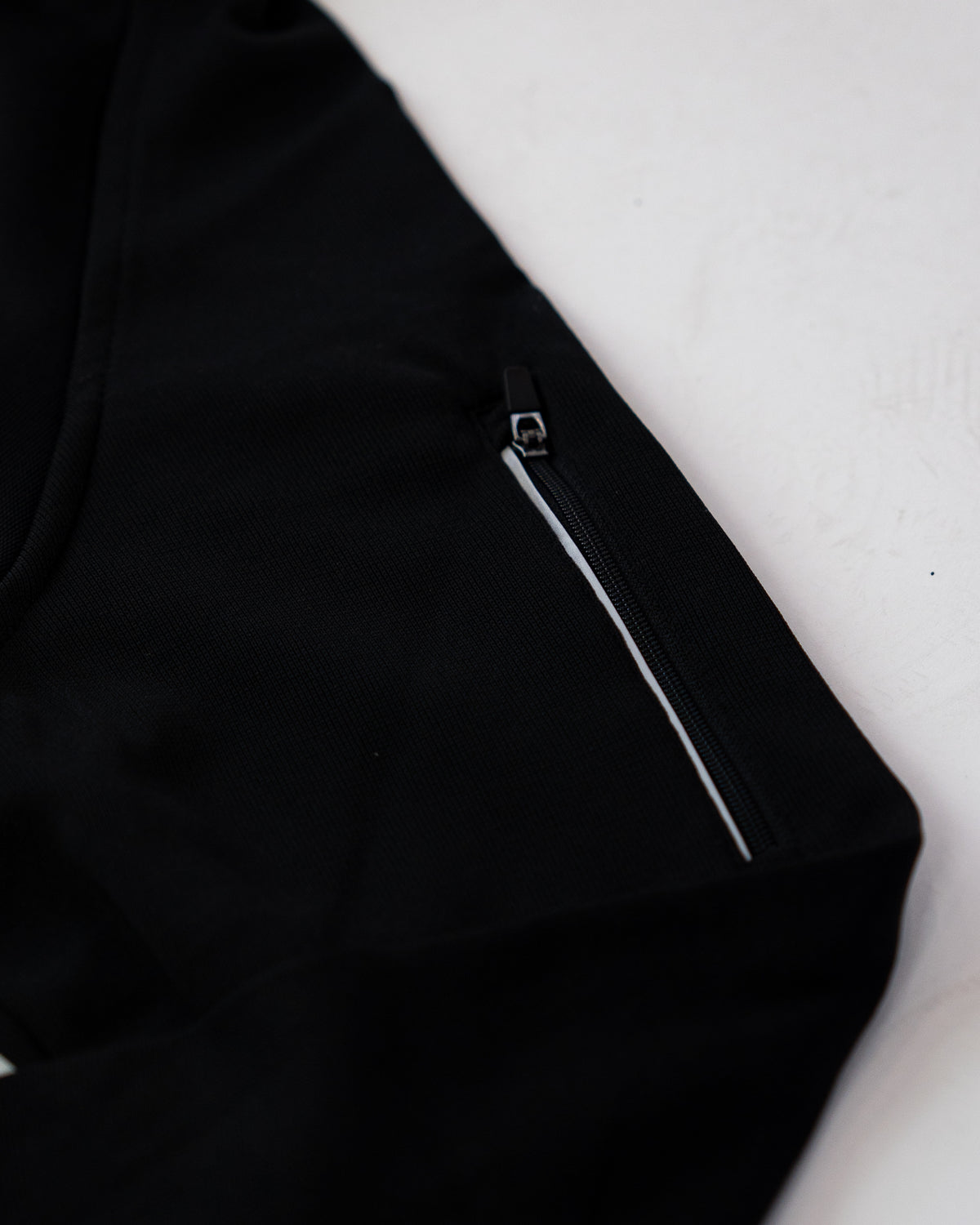 ARETE CUSTOM PERFORMANCE QUARTER ZIP